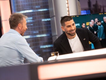 Ilia Topuria, sobre su pr&oacute;ximo combate contra Max Holloway: "Le cost&oacute; aceptar, normal"