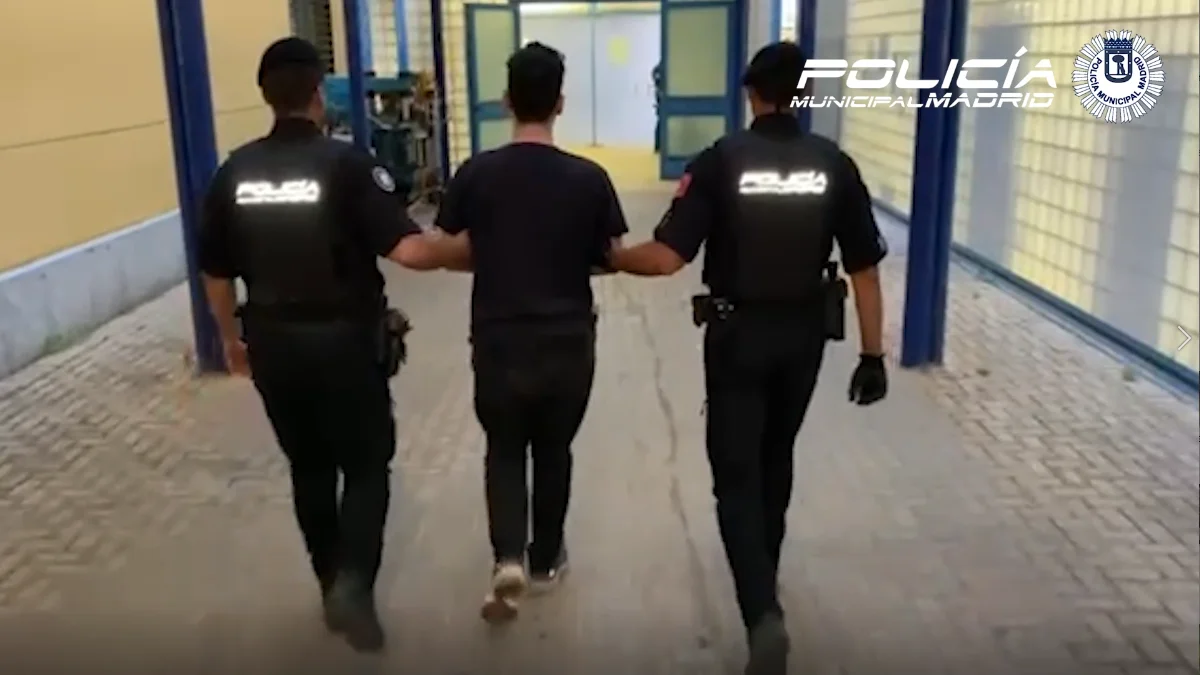 El detenido cuenta con antecedentes por pornografía infantil El detenido cuenta con antecedentes por pornografía infantil