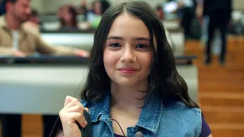 Defne en Secretos de familia Defne en Secretos de familia