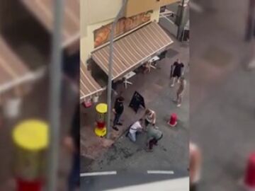 El vídeo de la pelea a botellazos en un bar de Tenerife 