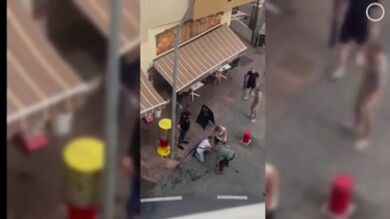 Dos italianos protagonizan una pelea a botellazos en la terraza de un bar de Tenerife 