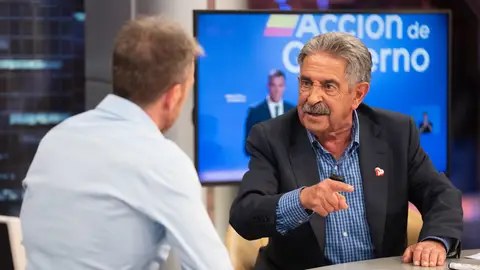 Miguel Ángel Revilla, sobre Pedro Sánchez: "¿Por qué se ha convertido en un hombre mentiroso?" Miguel Ángel Revilla, sobre Pedro Sánchez: "¿Por qué se ha convertido en un hombre mentiroso?"