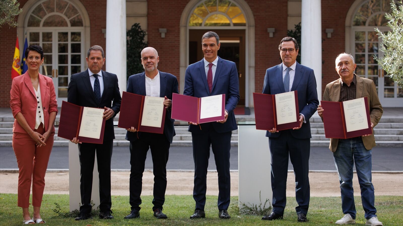 Gobierno, sindicatos y patronal firman la reforma de las pensiones: así te afecta el nuevo acuerdo sobre jubilación parcial
