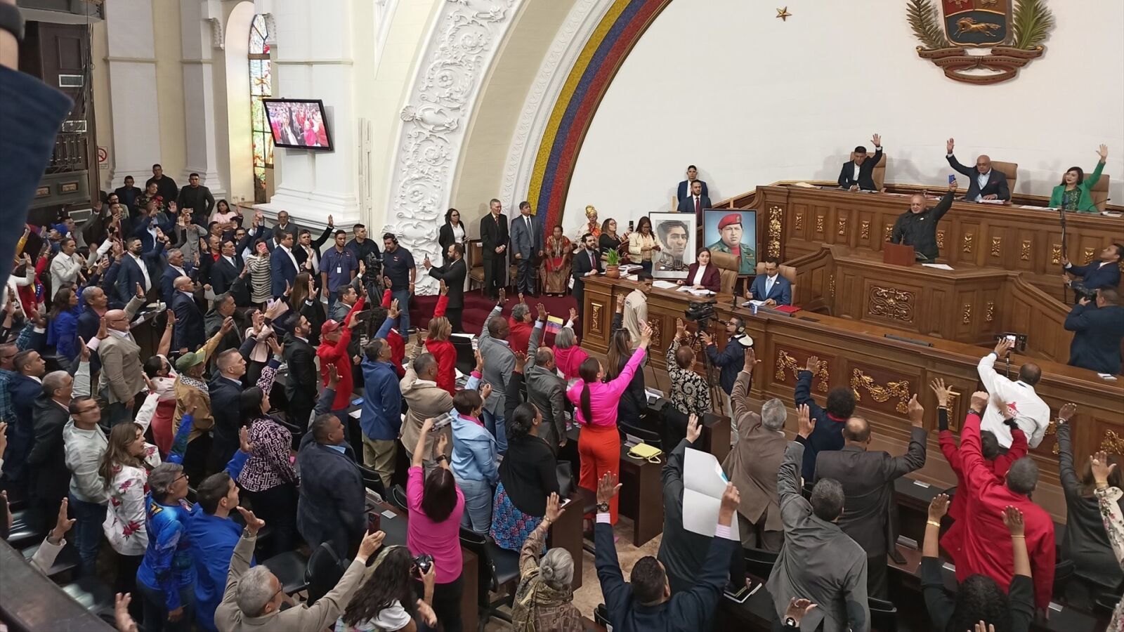 El Parlamento de Venezuela pide al Gobierno que rompa relaciones con España: 