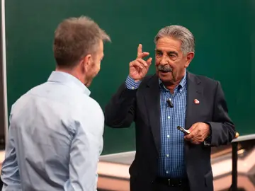 ¿Por qué si la economía va bien, la gente no tiene dinero? Miguel Ángel Revilla lo explica en EL Hormiguero ¿Por qué si la economía va bien, la gente no tiene dinero? Miguel Ángel Revilla lo explica en EL Hormiguero