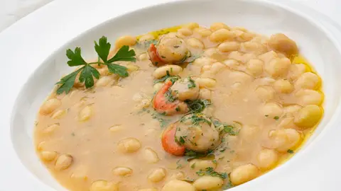 Receta rápida y de temporada, de Arguiñano: "Pochas con vieiras, en 5 minutos están listas" Receta rápida y de temporada, de Arguiñano: "Pochas con vieiras, en 5 minutos están listas"