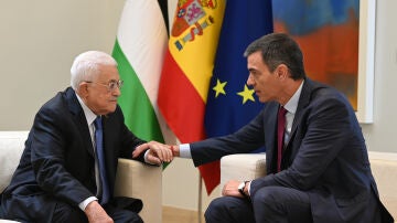 Sánchez recibe al presidente del Estado de Palestina