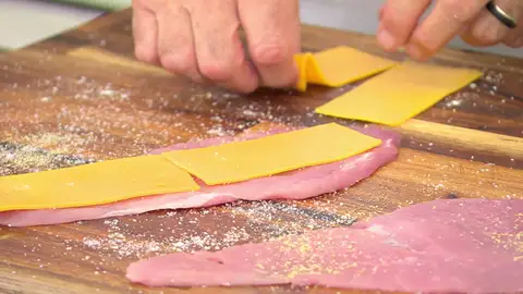 Cubre cada uno con una loncha de queso Cubre cada uno con una loncha de queso