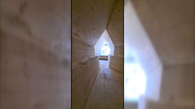 Entramos en el interior del polémico mausoleo de Camilo Sesto