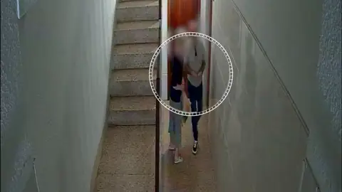 Ladrón amenaza a ancianas Ladrón amenaza a ancianas