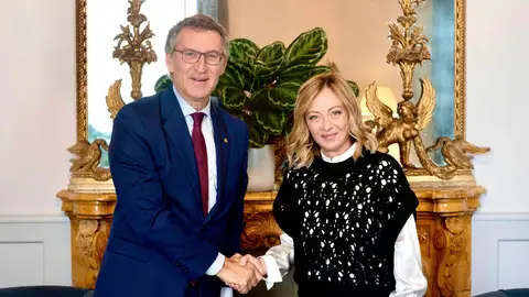 El presidente del Partido Popular, Alberto Núñez Feijóo, se reúne este jueves en Roma con la primera ministra italiana, Giorgia Meloni El presidente del Partido Popular, Alberto Núñez Feijóo, se reúne este jueves en Roma con la primera ministra italiana, Giorgia Meloni