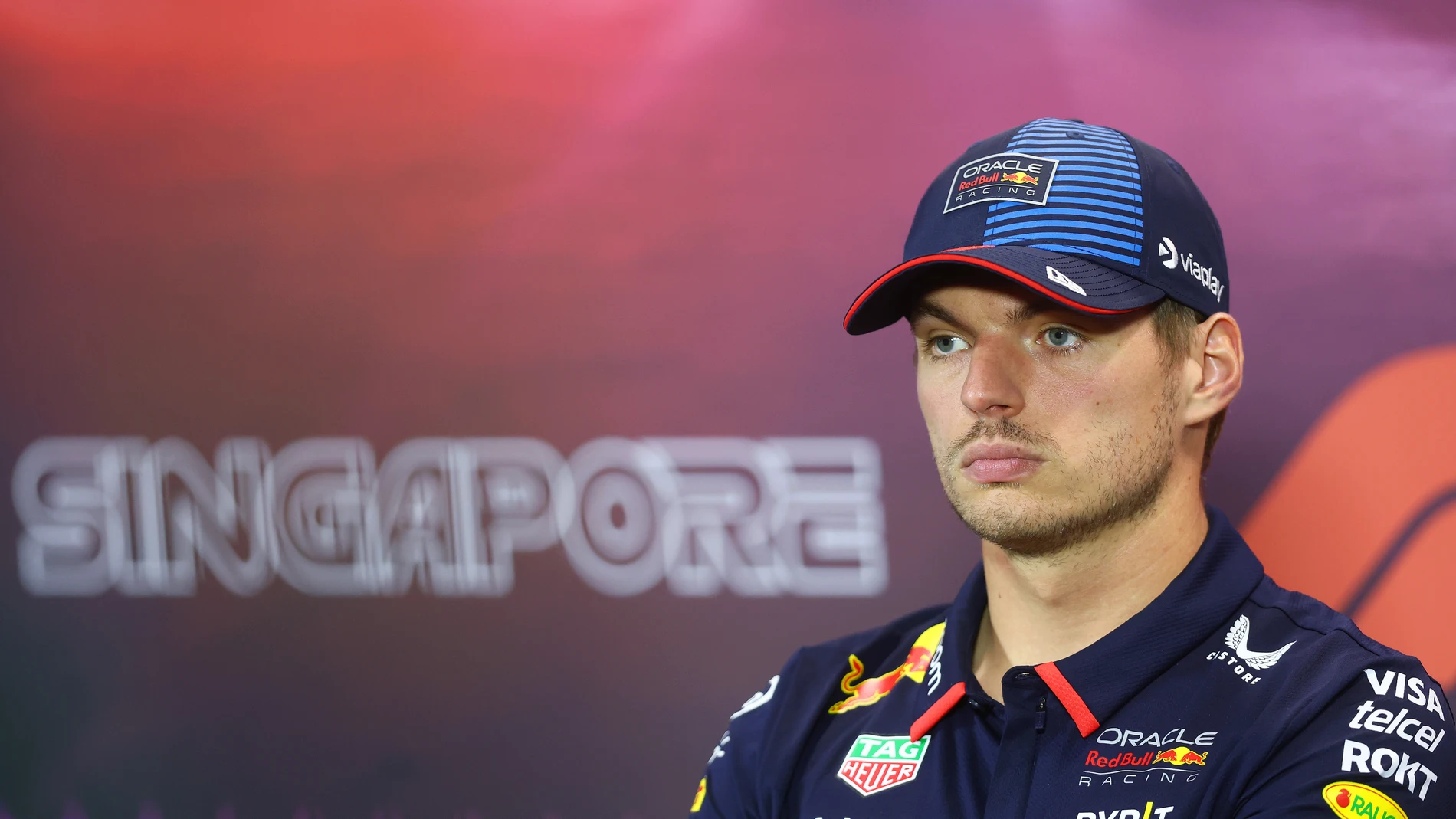 Max Verstappen en la rueda de prensa del GP de Singapur Max Verstappen en la rueda de prensa del GP de Singapur