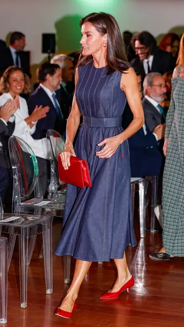 El look de la reina Letizia El look de la reina Letizia