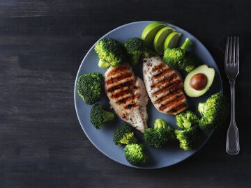 Pechuga de pollo a la plancha con brócoli