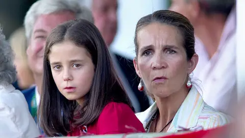 Victoria Federica y la infanta Elena en 2010 Victoria Federica y la infanta Elena en 2010