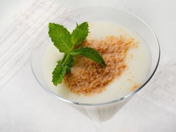 Una sopa fría de melón y coco para coronar la primera semana de la nueva temporada de Arguiñano