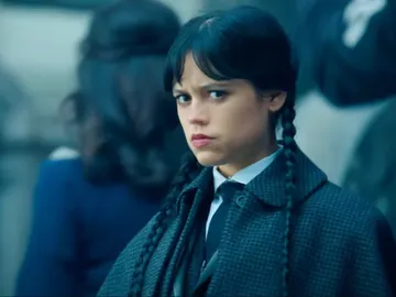 Jenna Ortega en la temporada 2 de Miércoles Jenna Ortega en la temporada 2 de Miércoles