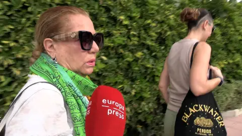 Mayte Zaldívar y su hija Elia tras visitar a Julián Muñoz Mayte Zaldívar y su hija Elia tras visitar a Julián Muñoz