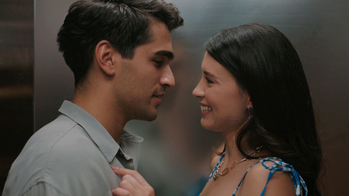 Pelin no se rinde y llega por sorpresa a Antep, dispuesta a seguir en la  vida de Ferit: “Te echaba de menos”