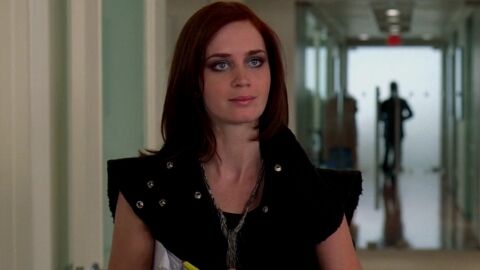 Emily Blunt como Emily Charlton en El Diablo Viste de Prada
