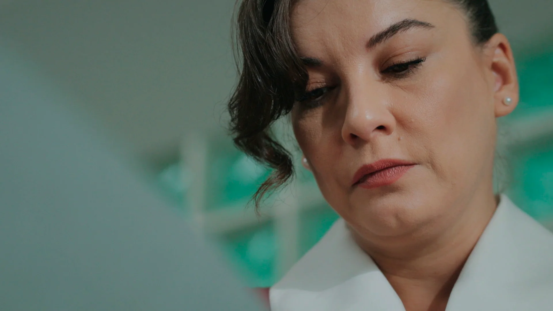 Sultán no puede contener sus sentimientos: ¡vuelve a fantasear con Ferit! Sultán no puede contener sus sentimientos: ¡vuelve a fantasear con Ferit!