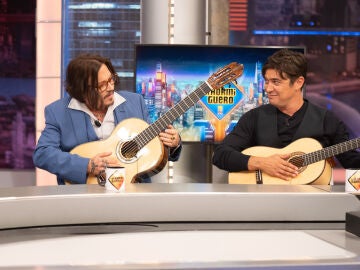 “La música fue lo que me salvó de mí mismo”: descubrimos el lado más musical de Johnny Depp y Riccardo Scamarcio