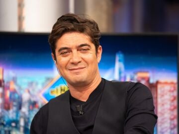 ¿Cómo fue seleccionado Riccardo Scamarcio para su última película? ¡Descubre esta divertida anécdota!
