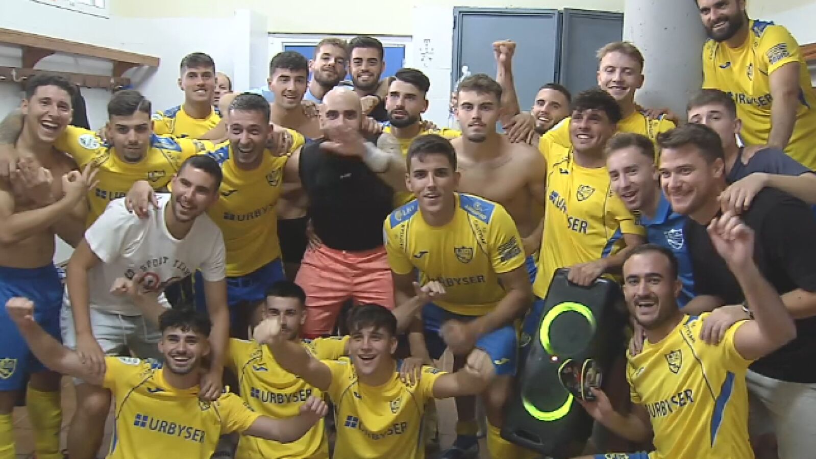 Sergio León deja el fútbol de élite por la felicidad de sus hijos