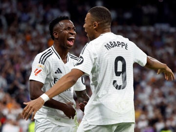 Vinícius Jr. y Kylian Mbappé en el Bernabéu