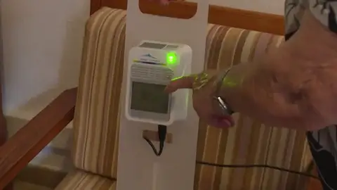 Puerto Naos y La Bombilla tratan de sobreponerse a los gases del volcán Puerto Naos y La Bombilla tratan de sobreponerse a los gases del volcán