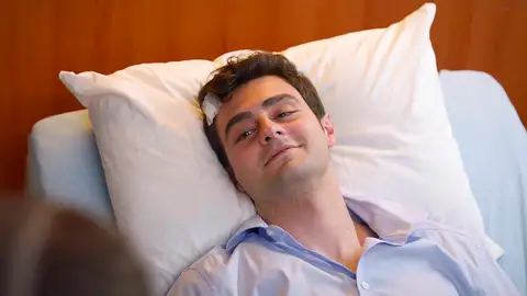 ¡Todo ha sido un susto!: Ömer se despierta sano y salvo en el hospital ¡Todo ha sido un susto!: Ömer se despierta sano y salvo en el hospital