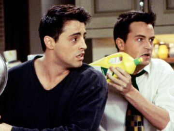 Matt LeBlanc y Matthew Perry en la serie 'Friends'