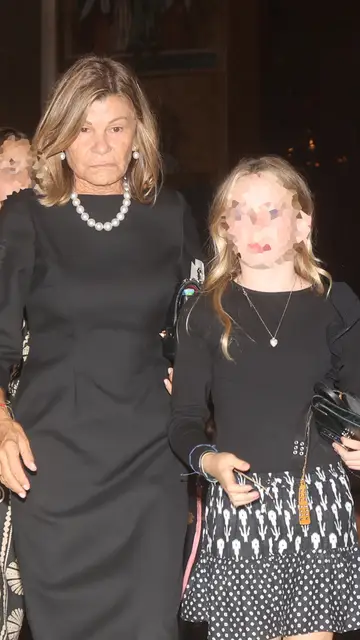 Cari Lapique, junto a su nieta, hija de Caritina Cari Lapique, junto a su nieta, hija de Caritina