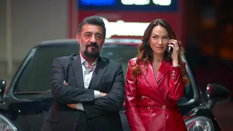 Gokhan descubre que Akif y Ayla se la han jugado y jura venganza: "¡Os voy a matar!" Gokhan descubre que Akif y Ayla se la han jugado y jura venganza: "¡Os voy a matar!"