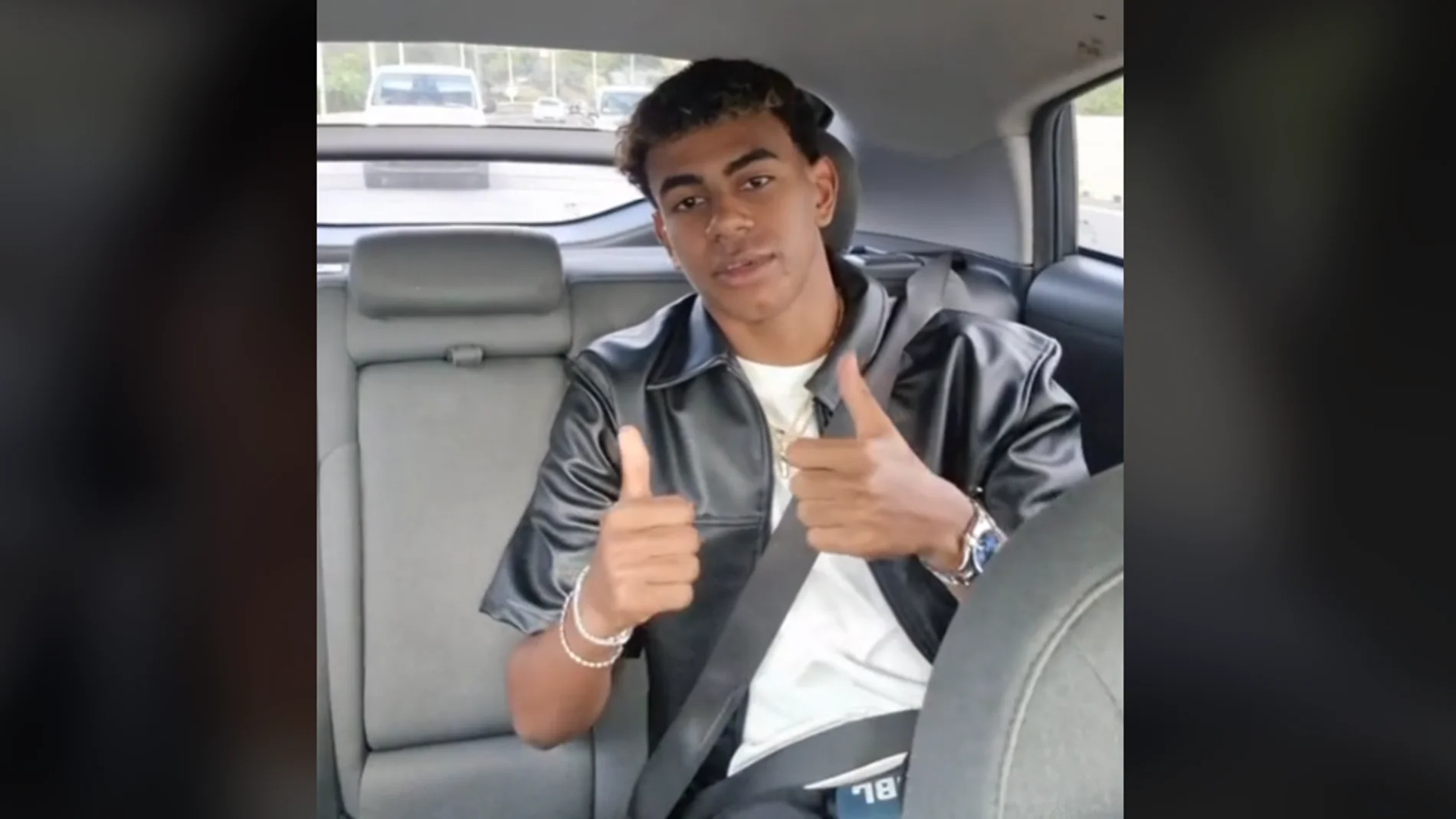 Lamine Yamal en el taxi Lamine Yamal en el taxi