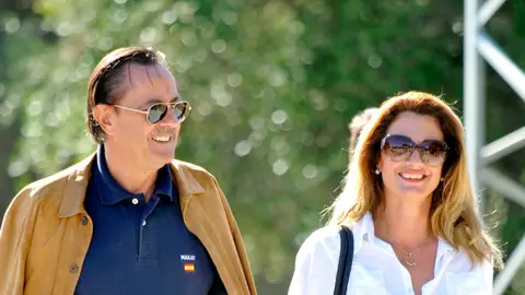 Julián Muñoz y Karina Pau en 2009 Julián Muñoz y Karina Pau en 2009