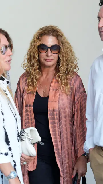 Karina Pau, expareja de Julián Muñoz, asiste a su funeral Karina Pau, expareja de Julián Muñoz, asiste a su funeral