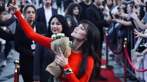 Una fiesta llena de lágrimas y emotivas palabras: Así se ha despedido el elenco de Secretos de familia de la serie Una fiesta llena de lágrimas y emotivas palabras: Así se ha despedido el elenco de Secretos de familia de la serie