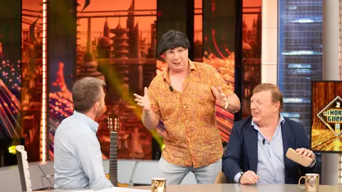 ¡Enhorabuena! César Cardaval cumple 20 visitas a El Hormiguero y entra en el Club Infinity  ¡Enhorabuena! César Cardaval cumple 20 visitas a El Hormiguero y entra en el Club Infinity