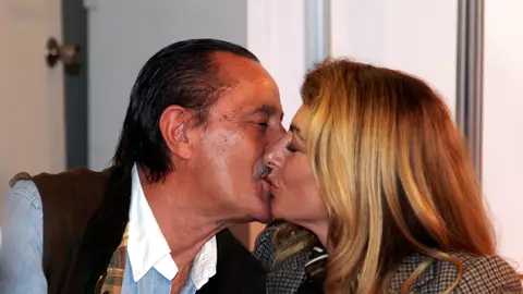 Julián Muñoz y Karina Pau en 2009 Julián Muñoz y Karina Pau en 2009