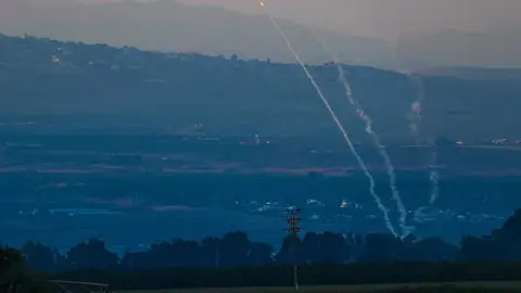 Israel intercepta un misil lanzado desde Líbano tras la activación de sirenas en Tel Aviv Israel intercepta un misil lanzado desde Líbano tras la activación de sirenas en Tel Aviv