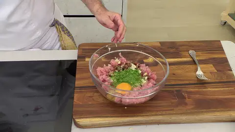 Amasa los ingredientes Amasa los ingredientes