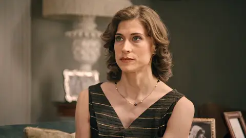 Marta se convierte en la cabeza de Perfumerías De la Reina y abandona su idea de mudarse a Barcelona Marta se convierte en la cabeza de Perfumerías De la Reina y abandona su idea de mudarse a Barcelona