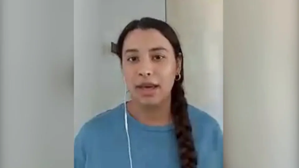 Laura, española que ha tenido que huir del sur de Líbano: "donde te mueves hay misiles, hay muertos" Laura, española que ha tenido que huir del sur de Líbano: "donde te mueves hay misiles, hay muertos"