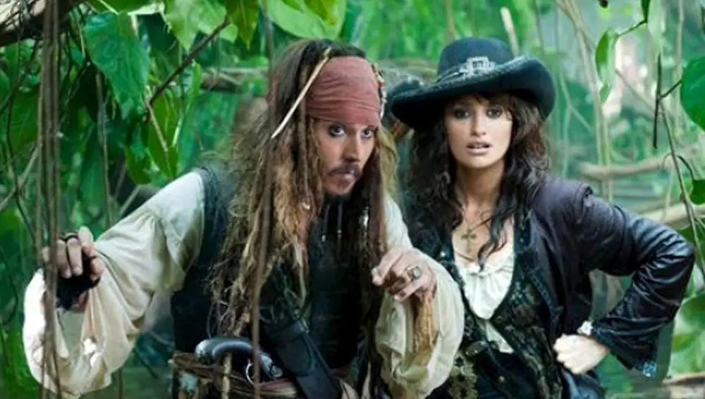Johnny Depp y Penélope Cruz en Piratas del Caribe Johnny Depp y Penélope Cruz en Piratas del Caribe