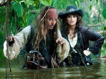 Johnny Depp y Penélope Cruz en Piratas del Caribe