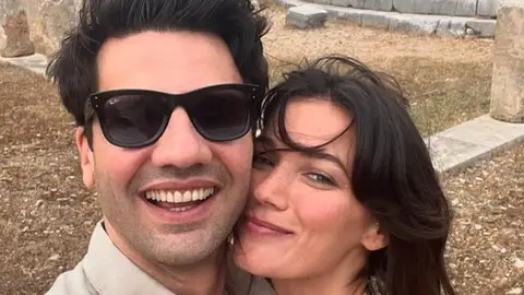 ¡Un día de muchas despedidas!: así vivieron los protagonistas de Secretos de familia el último día de rodaje ¡Un día de muchas despedidas!: así vivieron los protagonistas de Secretos de familia el último día de rodaje