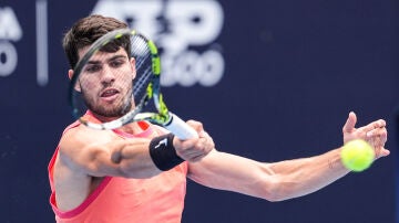 Carlos Alcaraz, en acción en el ATP500 China Open 2024