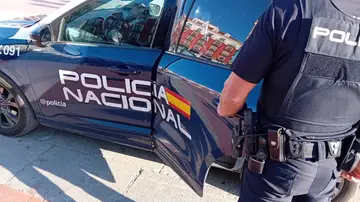 Imagen de archivo de un agente de la Policía Nacional Imagen de archivo de un agente de la Policía Nacional