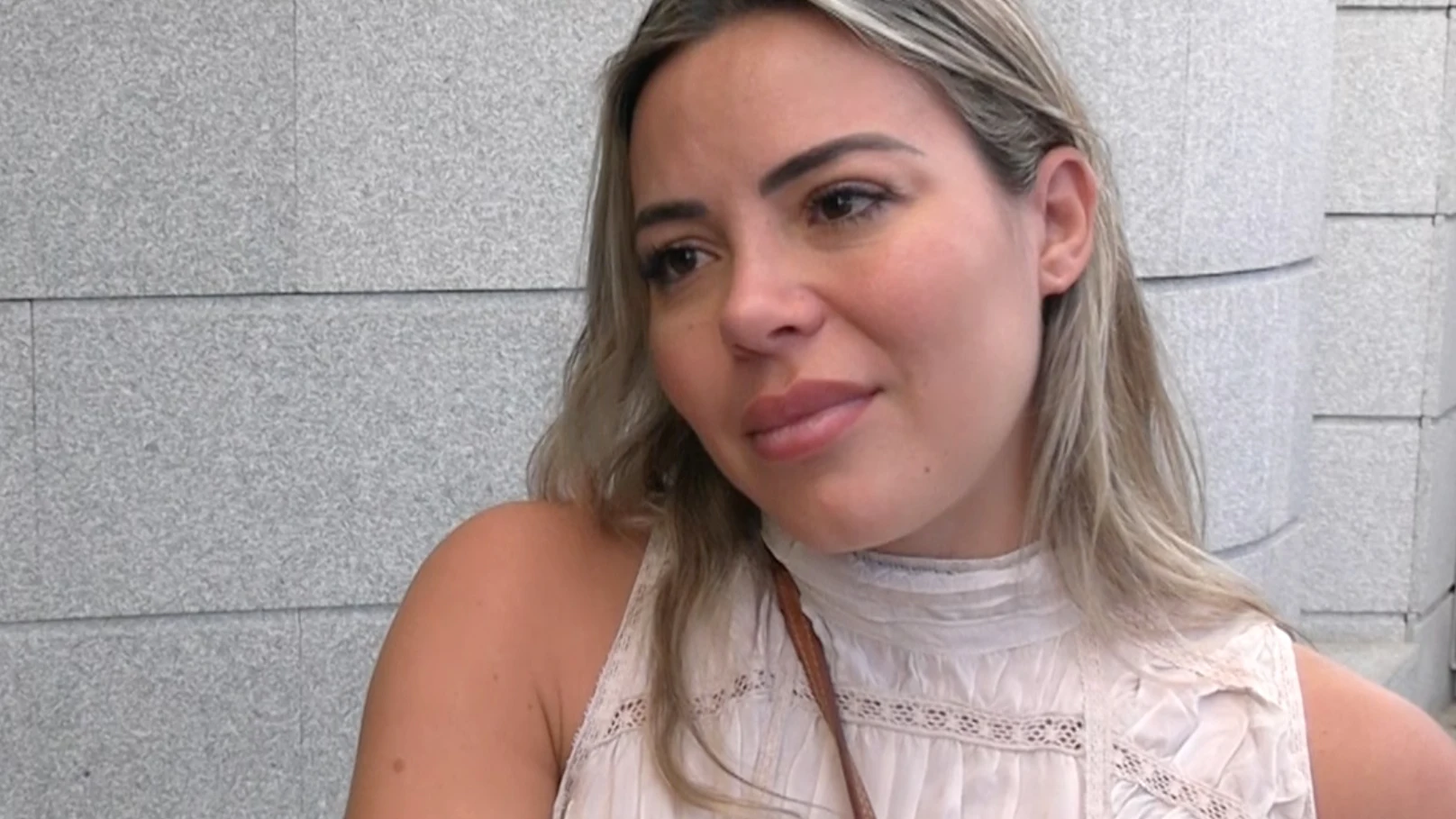 Alba Silva posa por primera vez con su hija Carla